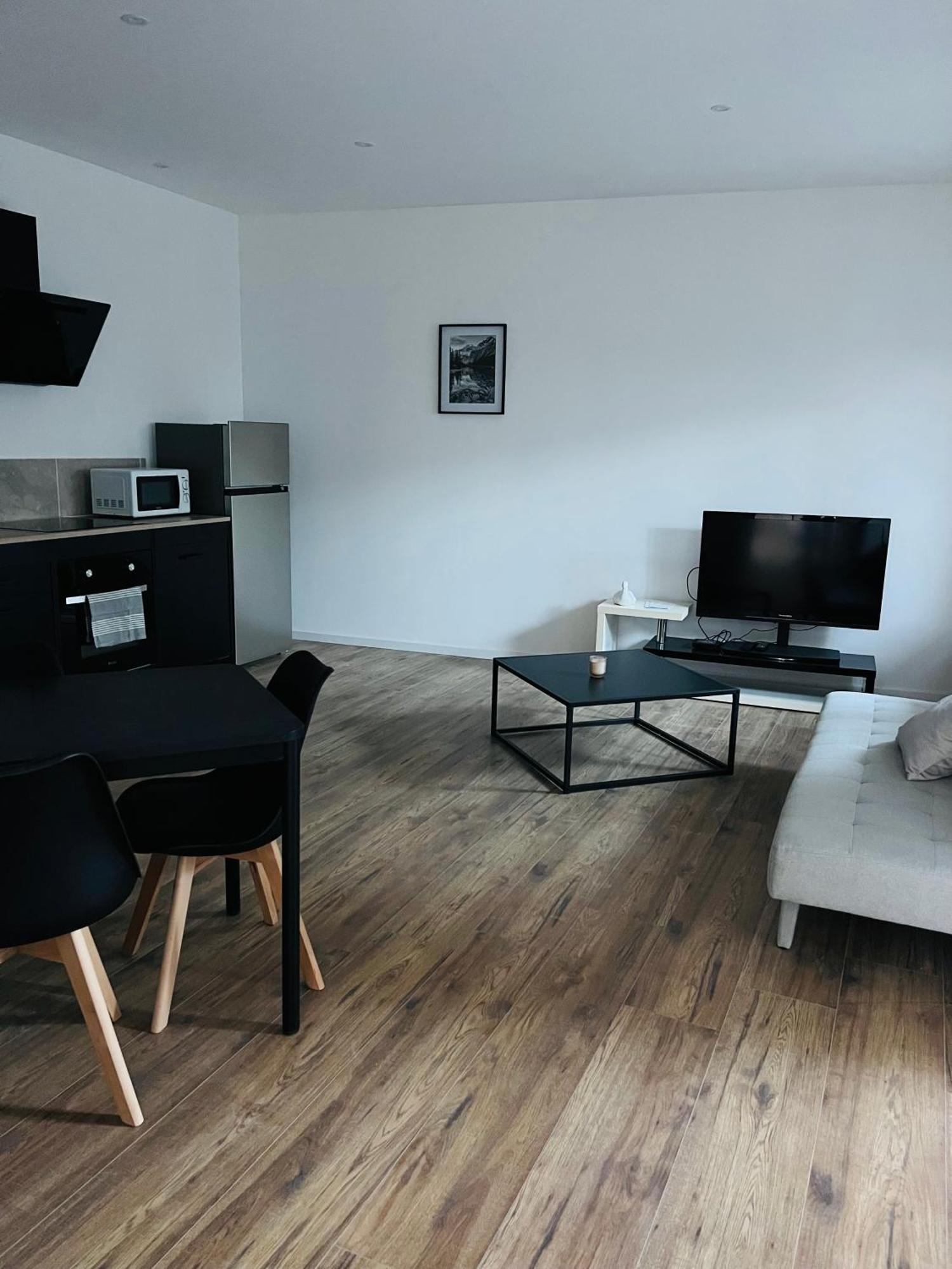 Logements 6 Pers A 15 Minutes D Angers Corné Extérieur photo